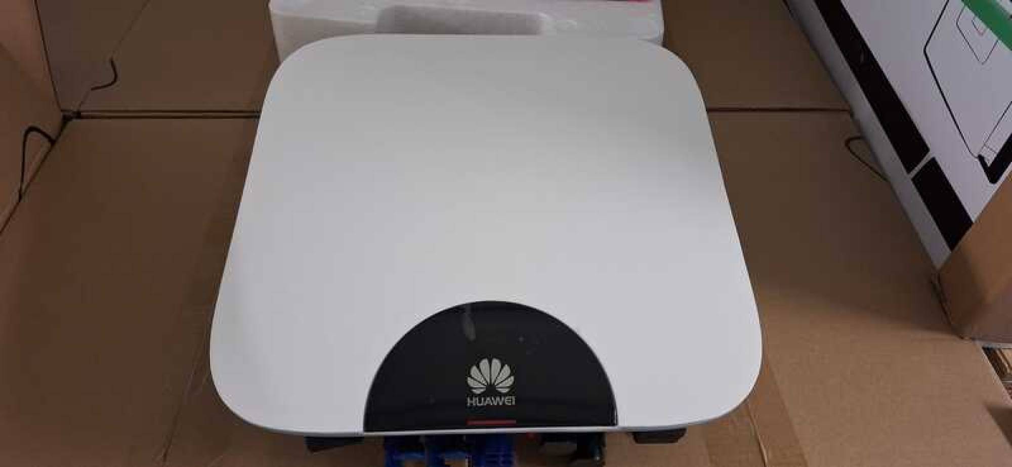 4 Stück Huawei SUN2000L-4.6 KTL Wechselrichter