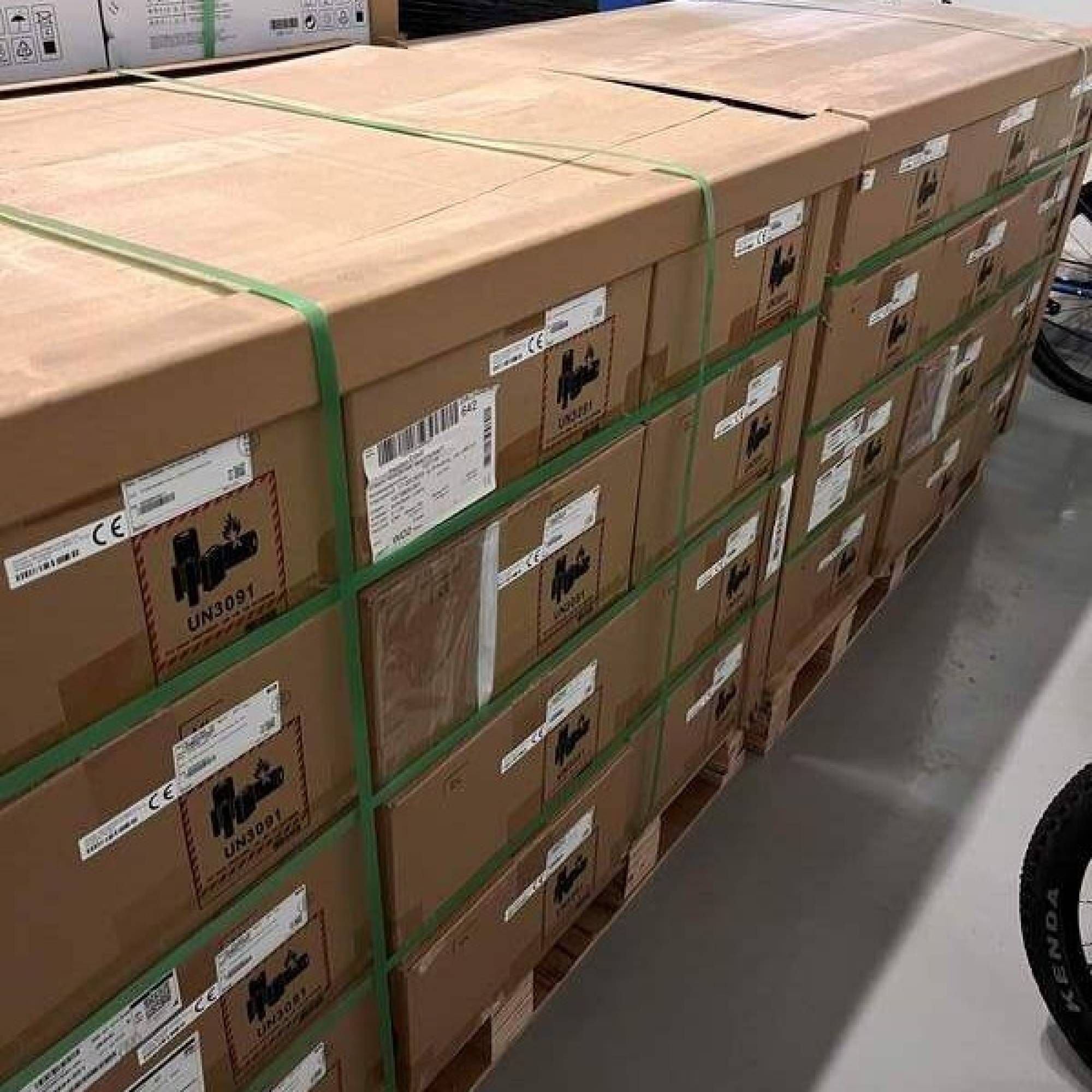 4 Stück Huawei SUN2000L-4.6 KTL Wechselrichter